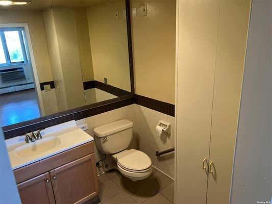 2 beds, 2 baths, 400 sqft, $2,850, Unit 8F