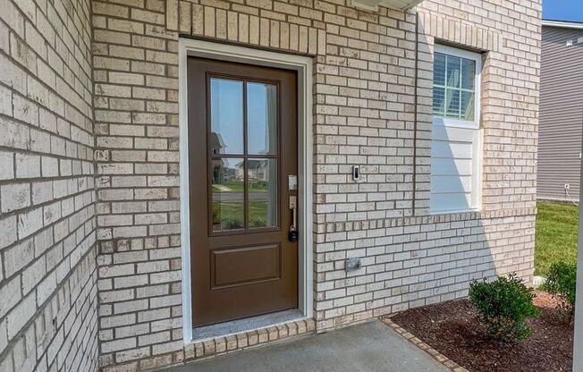 Gorgeous Home in Ross Farms with a Pool, Fitness Center and More!