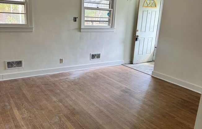 Cute 3 Br, 1 1/2 Bath home for rent