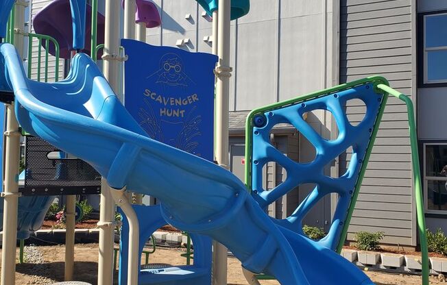 2 beds, 2 baths, 955 sqft, $1,795, Unit F-143