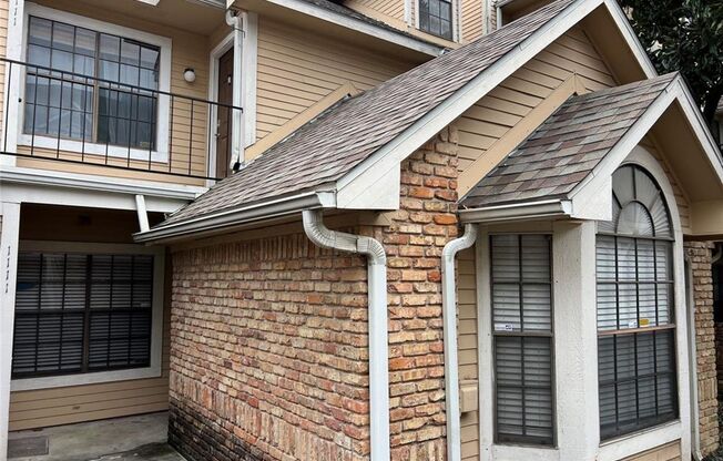 Spacious Ground Floor Unit in Quiet Location – Move-In Ready!