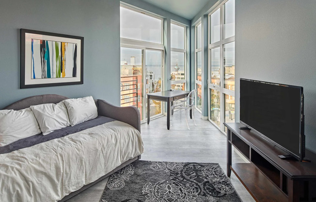 Minnie Flats | 101 Denny Way, Seattle, WA 98109