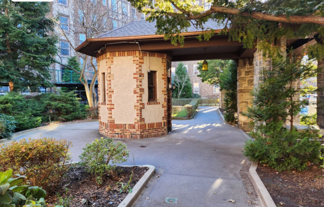1 bed, 1 bath, $2,568, Unit 53C