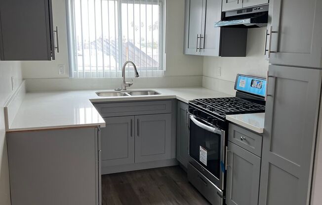 1 Bedroom Renovated Melrose Hill Apartment - $1900