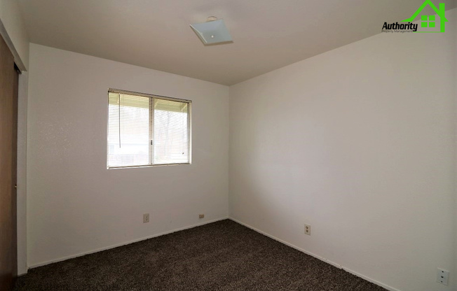 3 beds, 1 bath, $1,595