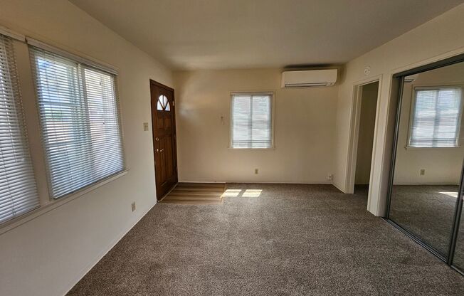 4112-4116 Victory Blvd.