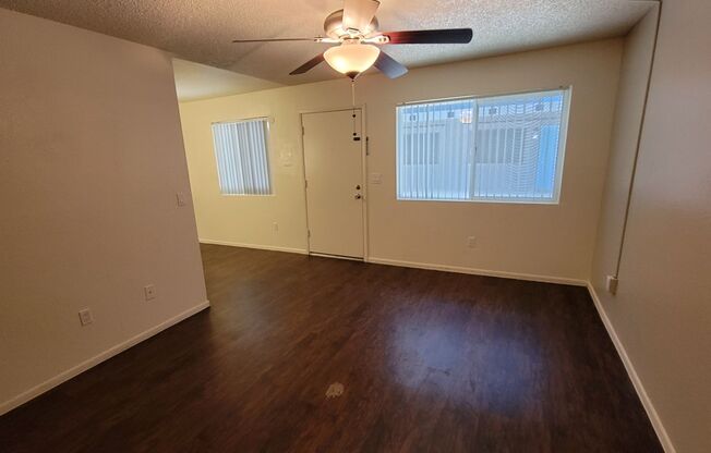 2 beds, 1 bath, 880 sqft, $1,350, Unit 115