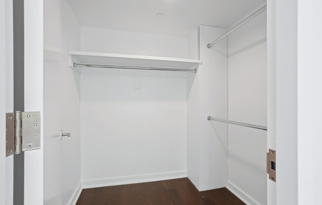 1 bed, 1 bath, $4,916, Unit 321