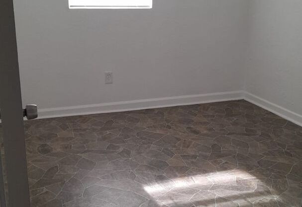 2401 Franklin St.