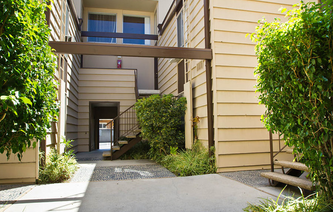 a view of the entrance to an apartment building