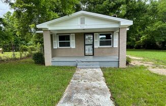 3 beds, 1 bath, $1,300