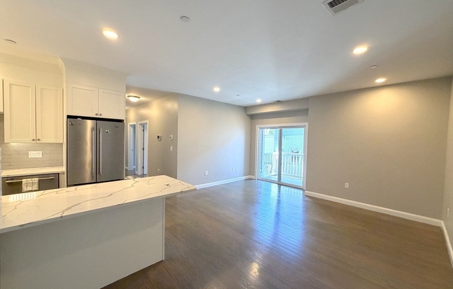 966 HYDE PARK AVE