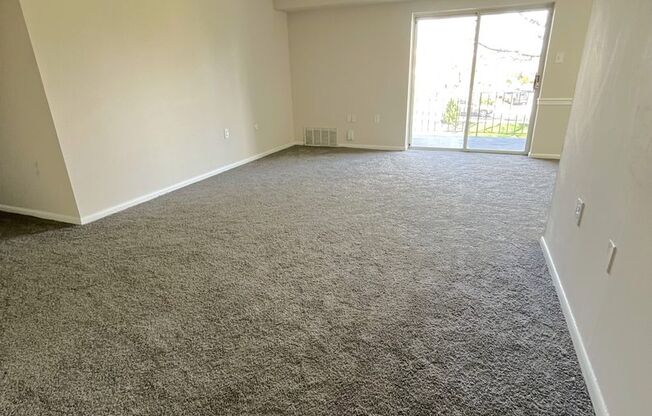 1 bed, 1 bath, 900 sqft, $1,339, Unit 325
