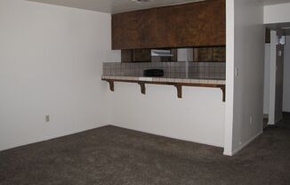 3 beds, 2 baths, $1,600, Unit Unit D