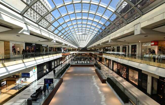 Live Minutes Away from The Galleria at Windsor at West University, 2630 Bissonnet Street, TX