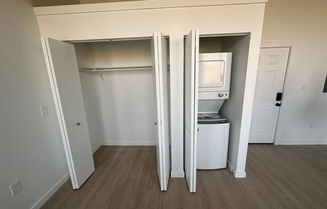 Studio, 1 bath, 173 sqft, $850, Unit 207