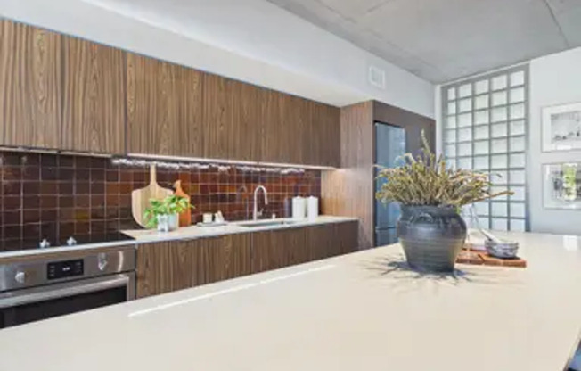 1 bed, 1 bath, 668 sqft, $3,195, Unit 505