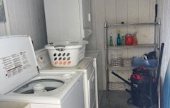 2 beds, 1 bath, $3,000