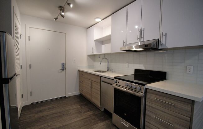 Studio, 1 bath, 356 sqft, $1,395, Unit 12 NEW