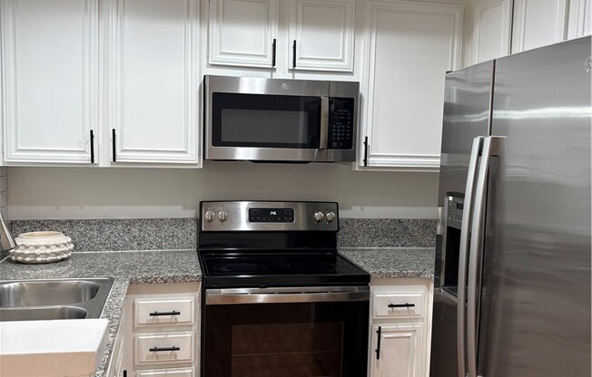 2 beds, 2 baths, 883 sqft, $3,400, Unit 106A