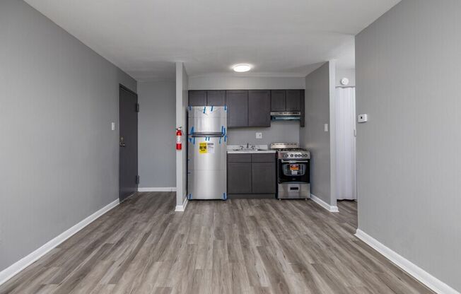 2 beds, 1 bath, $1,725, Unit D1