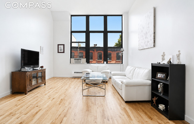 2 beds, 1 bath, 989 sqft, $5,395, Unit 2O