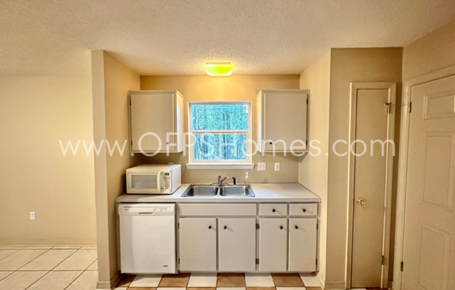 3 beds, 2 baths, $1,850