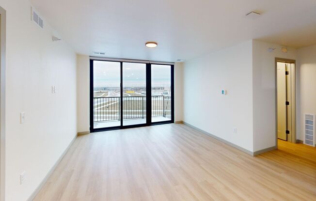 3 beds, 2 baths, 1,091 sqft, $1,340, Unit 1121-200