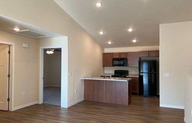 2 beds, 1 bath, 1,032 sqft, $1,345, Unit AT 719-19