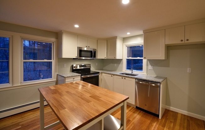 348 PLEASANT ST