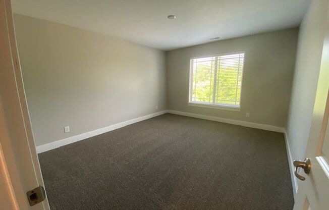 3 beds, 2 baths, 1,381 sqft, $2,371, Unit 2119-201