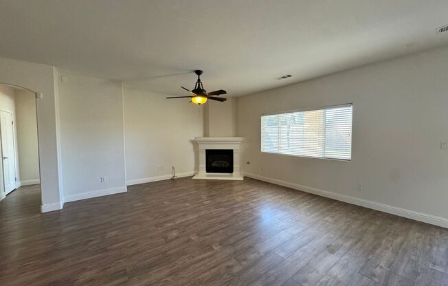Beautiful 4 Bedroom in NW!