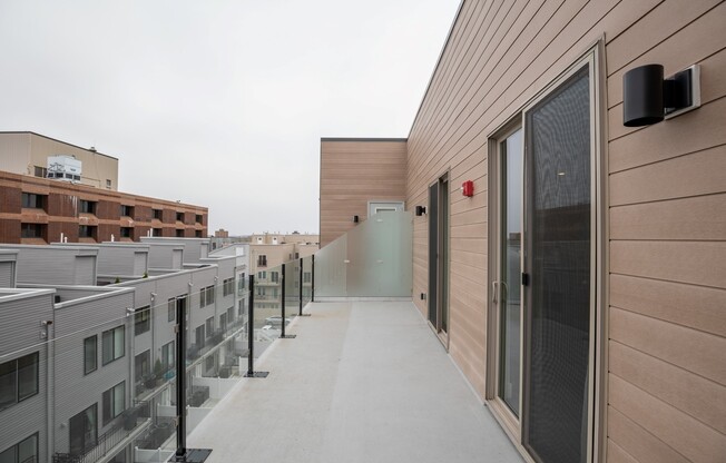 Studio, 1 bath, 575 sqft, $1,375, Unit Unit 207