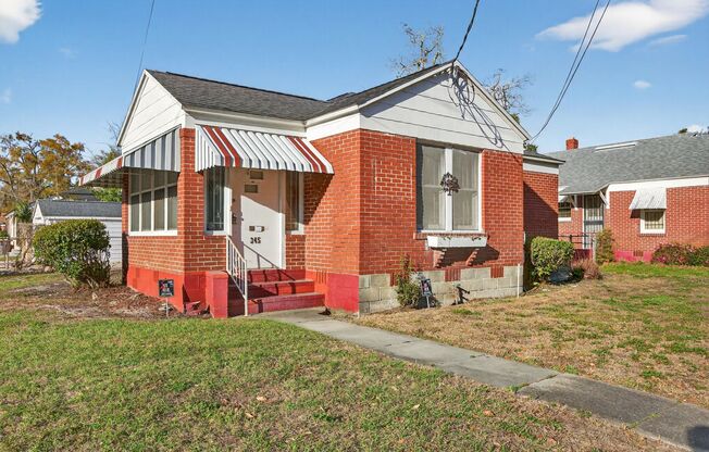 Spacious 3-Bedroom Corner Home with Garage & Private Courtyard