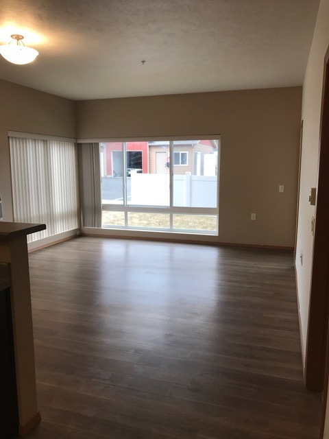 2 beds, 2 baths, 984 sqft, $1,375, Unit 25