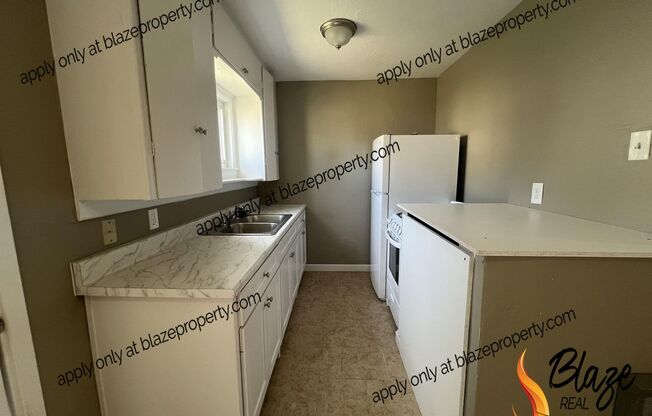2 beds, 1 bath, 850 sqft, $850, Unit NP-704-B