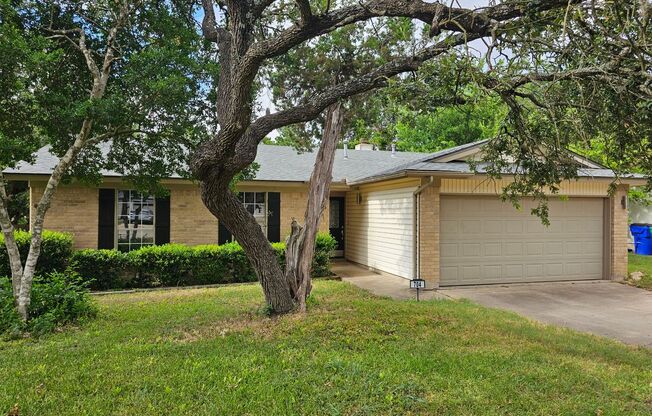 Lovely 3/2 in a great location!