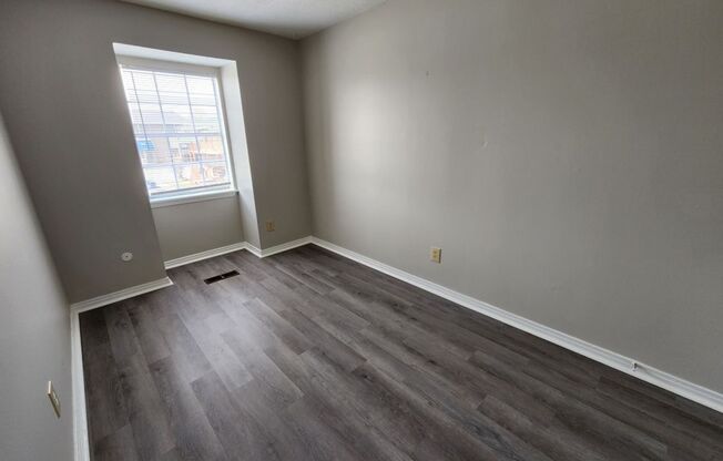 2 beds, 1.5 baths, 904 sqft, $775, Unit 101 Ellis Drive B