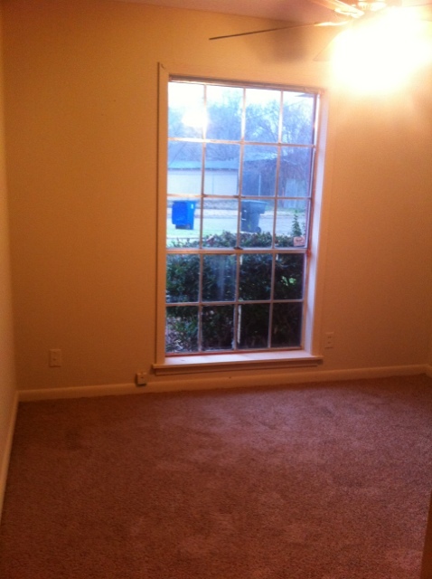 3 beds, 1.5 baths, $900