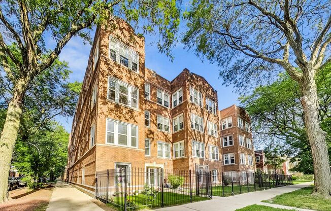 Gorgeous 2 Bed, Plus Sunroom/Office, 1 Bath with Hardwood Floors
