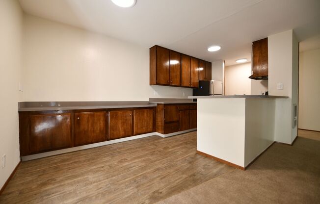 1p042 - Staten Property