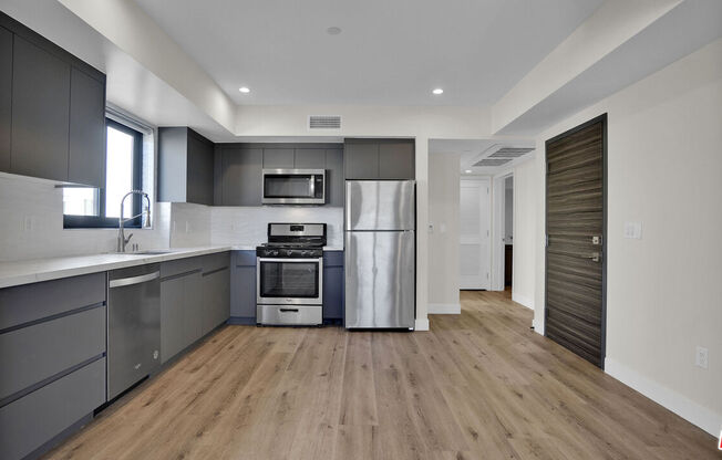 1 bed, 1 bath, 660 sqft, $2,400, Unit 201