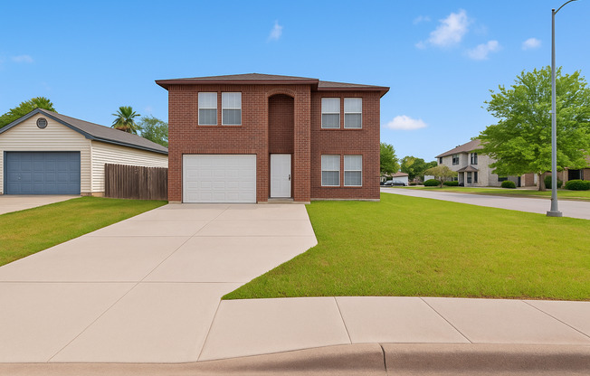 Charming 3-Bedroom, 2.5-Bath Home with Spacious Layout