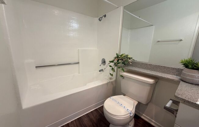 1 bed, 1 bath, 495 sqft, $2,275, Unit E-230