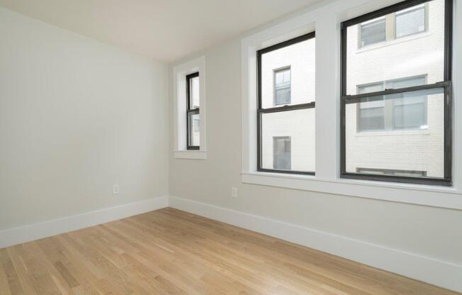 3 beds, 1 bath, 795 sqft, $3,850, Unit 6
