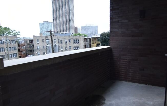 2 beds, 2 baths, 976 sqft, $4,175, Unit 3833-317