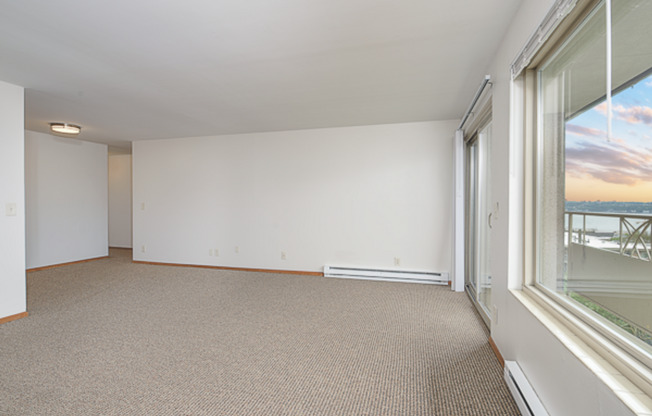 3 beds, 2 baths, 1,125 sqft, $2,995, Unit 510