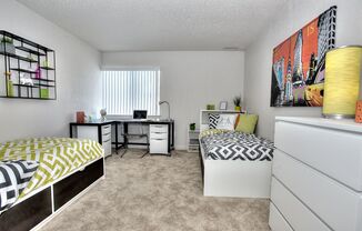 2 beds, 2 baths, 890 sqft, $575