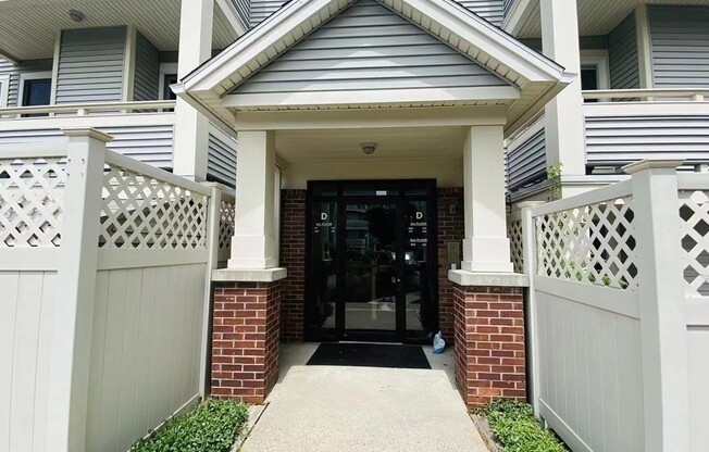 2 beds, 2 baths, 826 sqft, $2,700, Unit D309