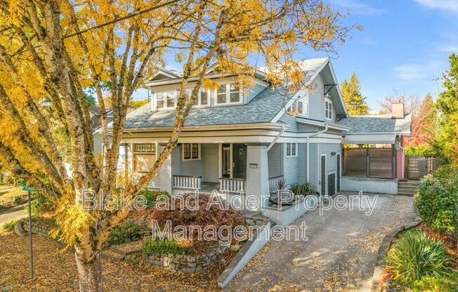 3455 NE TILLAMOOK ST